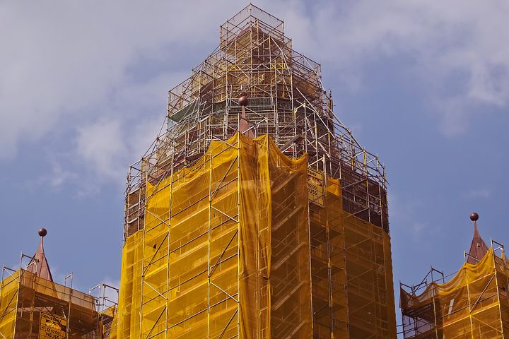How To Rent A Scaffold For At Home And Why It Should Always Be Used When Working Above Ground Level